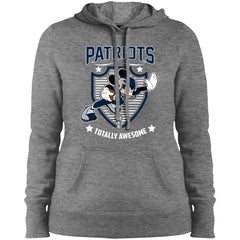 Nfl – New England Patriots Totally Awesome Mickey Mouse Super Bowl 2019 Football Women Hooded Sweatshirt Women Hooded Sweatshirt - parenttees