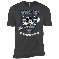 Nfl – New England Patriots Totally Awesome Mickey Mouse Super Bowl 2019 Football Men Short Sleeve T-Shirt Men Short Sleeve T-Shirt - parenttees