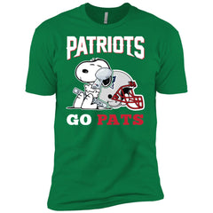 Go Pats - New England Patriots Super Bowl 2019 Snoopy Football Nfl Men Short Sleeve T-Shirt Men Short Sleeve T-Shirt - parenttees