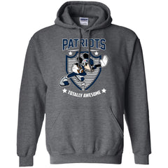 Nfl – New England Patriots Totally Awesome Mickey Mouse Super Bowl 2019 Football Pullover Hoodie Sweatshirt Pullover Hoodie Sweatshirt - parenttees